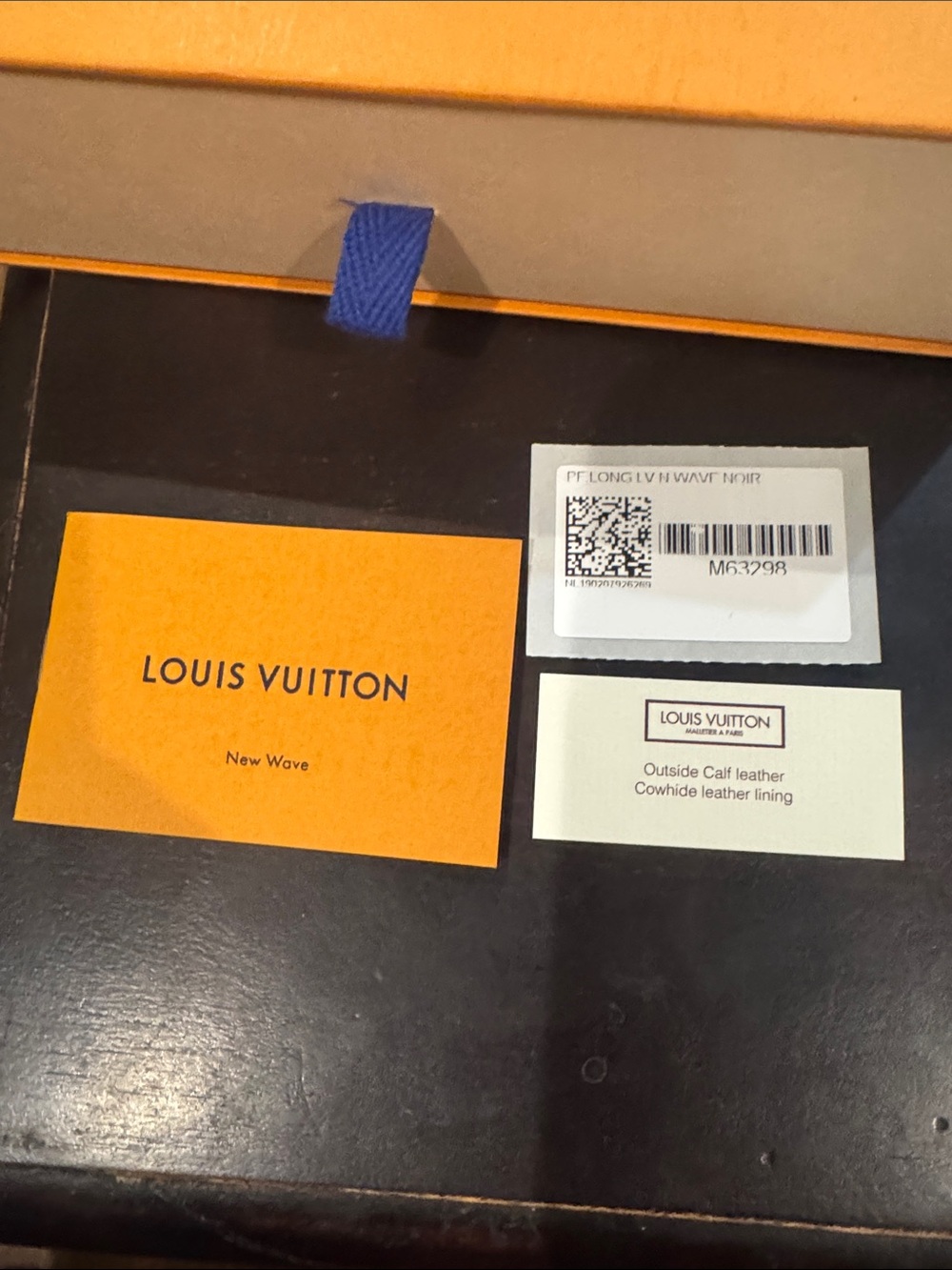Louis Vuitton/Black Quilted New Wave Wallet/Clutch with Gold LV Emblem/NIB/RARE - Picture 16 of 16